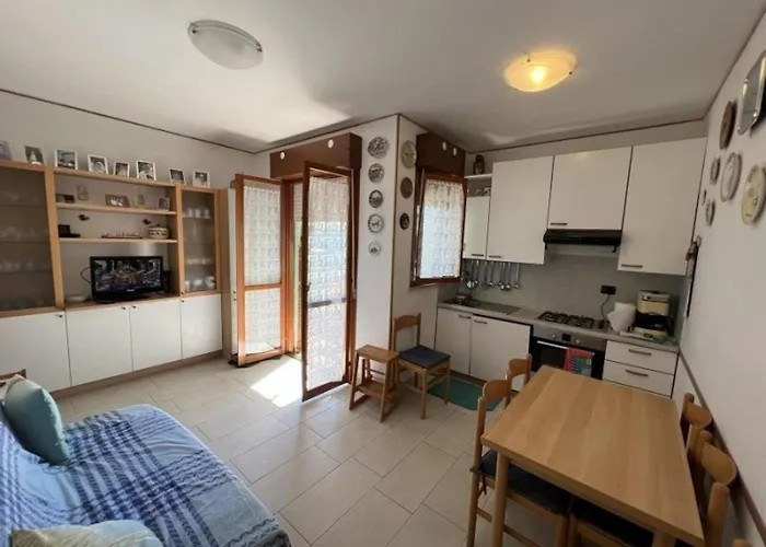 Apartman Spacious With Pool Access