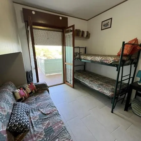 Apartment Spacious With Pool Access *