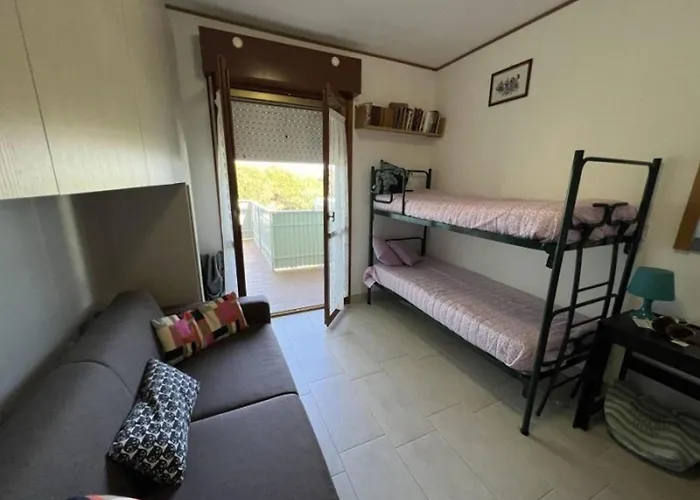 Spacious With Pool Access Apartment *