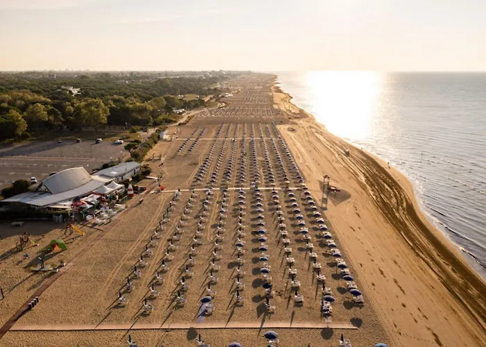 Spacious With Pool Access Appartement