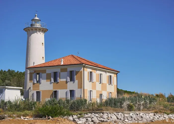 Apartment Spacious With Pool Access